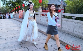 春季汉服出行穿搭，春季汉服出行穿搭图片